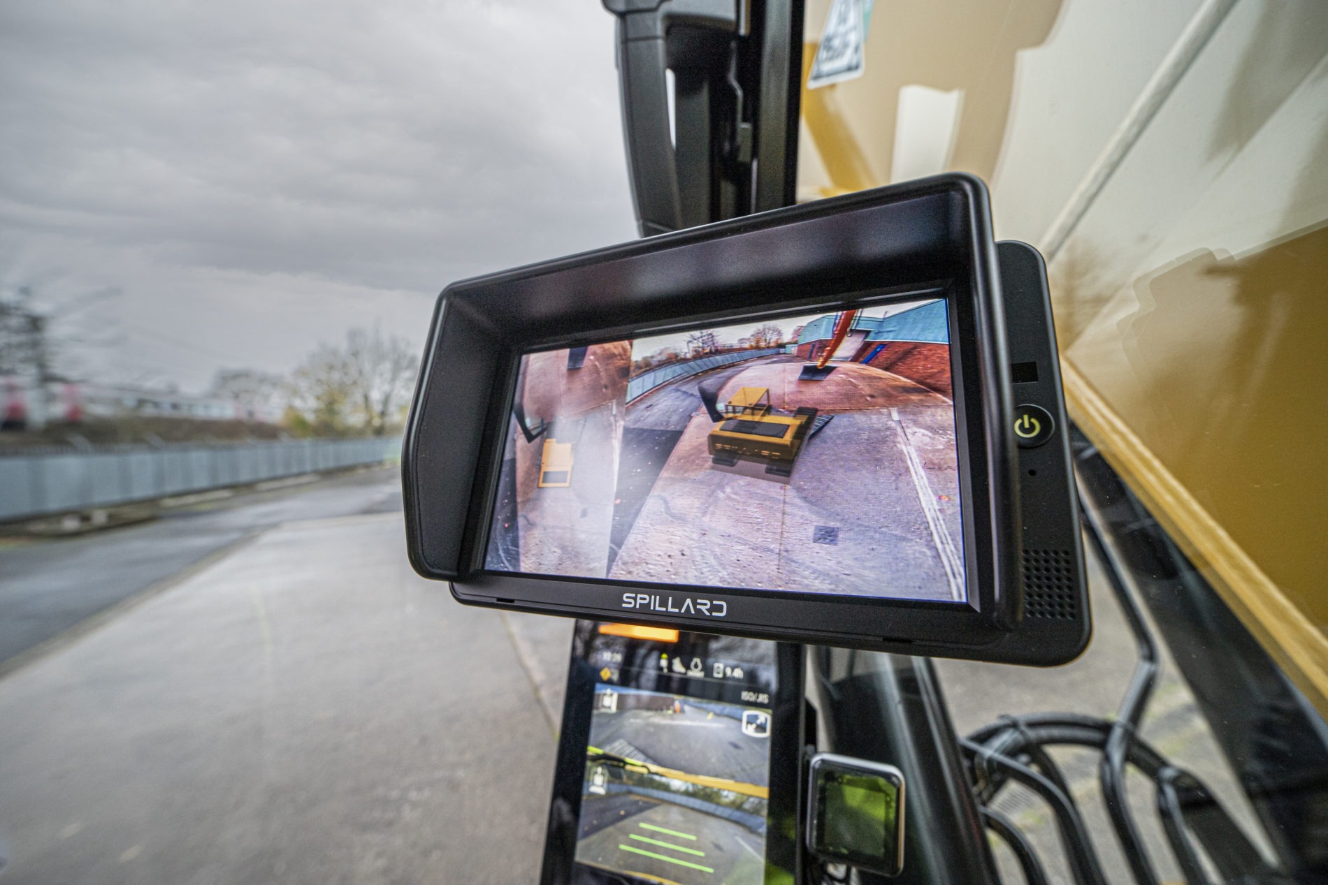 AI Human Detection System Construction Vehicles - In-cab Monitor